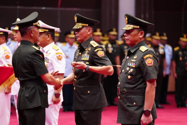 Sertijab 4 Jabatan Strategis TNI, Adik Irjen Pol Krishna Murti Resmi Jabat Dankodiklat