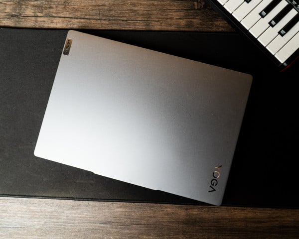Review Lenovo Yoga Pro 7: Performa Tinggi, Desain Elegan untuk Profesional dan Pekerja Kreatif