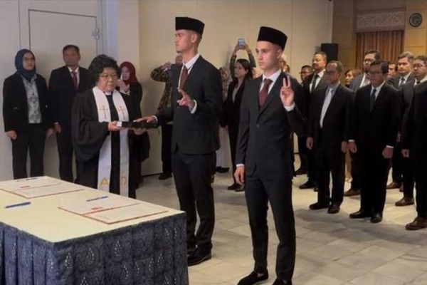 Sah! Mees Hilgers dan Eliano Reijnders Resmi Jadi WNI