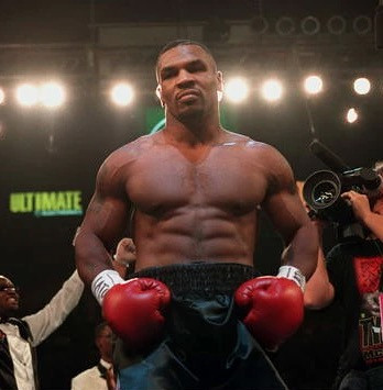 10 Petinju dengan Pukulan Terkuat dalam Sejarah, Bogeman Mike Tyson Brutal!