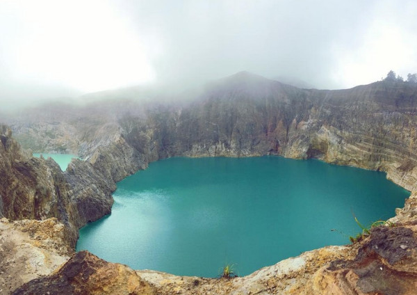 10 Rekomendasi Gunung dengan Pemandangan Cantik di Indonesia, Ijen Pancarkan Api Biru yang Menawan