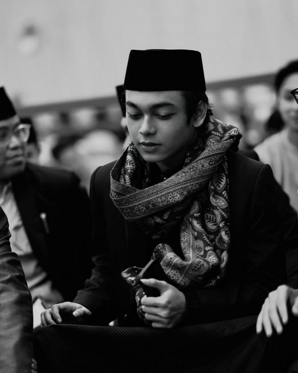 Sosok dan Profil Gus Zizan, Viral usai Nikah Muda dan Pernah Dugem
