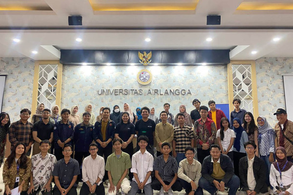 Perkuat Edukasi di Kalangan Mahasiswa UNAIR saat Minat Investor Kripto Meningkat