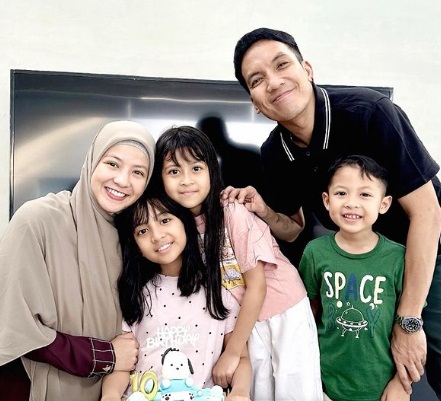 5 Artis yang Bercerai tapi Tetap Akur, Baim Wong dan Paula Verhoeven Bakal Masuk Daftar?