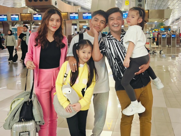 5 Artis yang Bercerai tapi Tetap Akur, Baim Wong dan Paula Verhoeven Bakal Masuk Daftar?