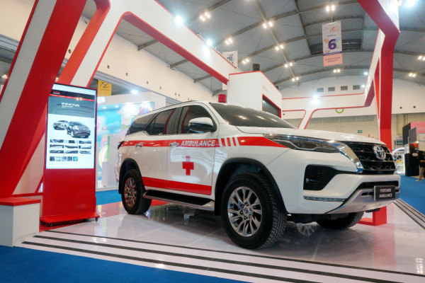 Toyota Sumbang 60% Ekspor Otomotif Indonesia, Model Hybrid Mendominasi!