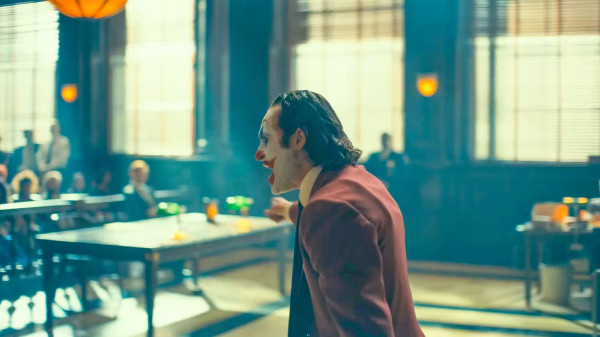 7 Perbedaan Harvey Dent 'Joker 2' dengan versi Komiknya