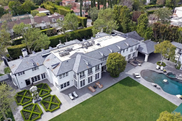 Bikin Penasaran, Rumah P Diddy Jadi Tempat Wisata usai Kejahatannya Terbongkar