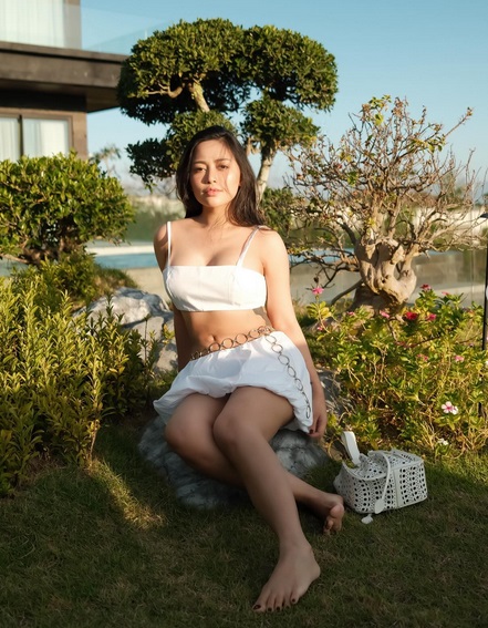 Adu Gaya Rachel Venny vs Azizah Salsha di Tengah Isu Perselingkuhan, Sama-sama Punya Body Goals