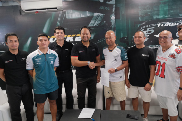 Intip Spek Porsche GT4 yang Dipakai Mobil Balap Tim Rocket Racing