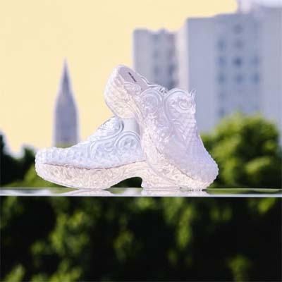 Koleksi Terbaru Melissa Court Clog + Y/Project Tonjolkan Desain Artistik