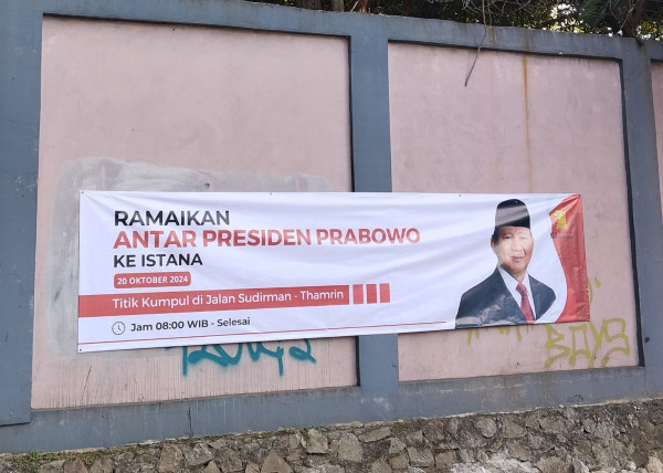 5 Fakta Jelang Pelantikan Presiden, Muncul Spanduk Ajakan Antar Prabowo ke Istana