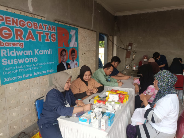 Pemeriksaan Kesehatan Gratis dari RIDO Diserbu Warga Ulujami