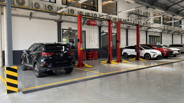 MG Manjakan Pengguna Mobil Listrik, Buka Diler dengan Fast Charging di BSD