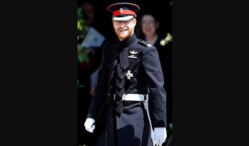 5 Outfit Termahal Pangeran Harry, Harganya Tembus Ratusan Juta Rupiah