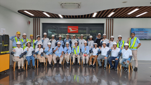 Melihat Proses Produksi Mobil Daihatsu di Pabrik Karawang