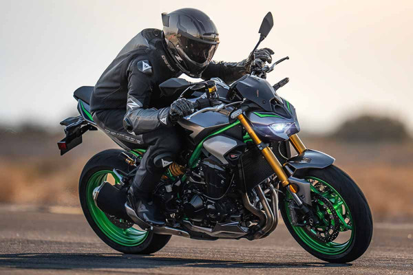 Pertahankan DNA Sugomi, Kawasaki Z900 Hadir dengan Fitur Melimpah