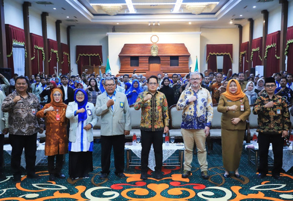 Pj. Gubernur Jatim Harap DPD Gerkatin Jadi Jembatan Pemenuhan Kebutuhan Kaum Tuna Rungu