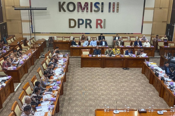 Data PPATK: Warga Berpenghasilan Rp1 Juta Alihkan 69,95% untuk Judi Online