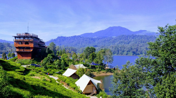 10 Spot Glamping Keren di Bandung, Bikin Liburan Makin Seru