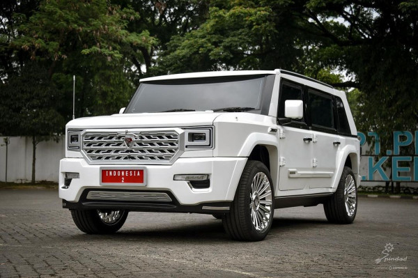 Mobil SUV Pindad Mana yang Cocok Dikendarai di Jalanan Umum?