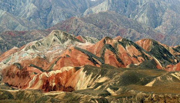 Masya Allah! Inilah Gunung Pelangi China, Fenomena Alam yang Disebutkan dalam Al-Quran