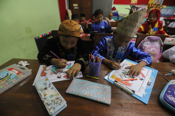 Keseruan MNC Peduli Gelar Lomba dan Pentas Seni di SDN Menteng 01