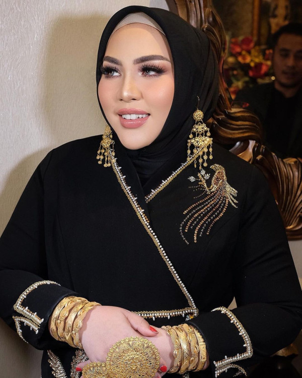 Profil Mira Hayati Si Ratu Emas yang Terseret Kasus Skincare Bermerkuri