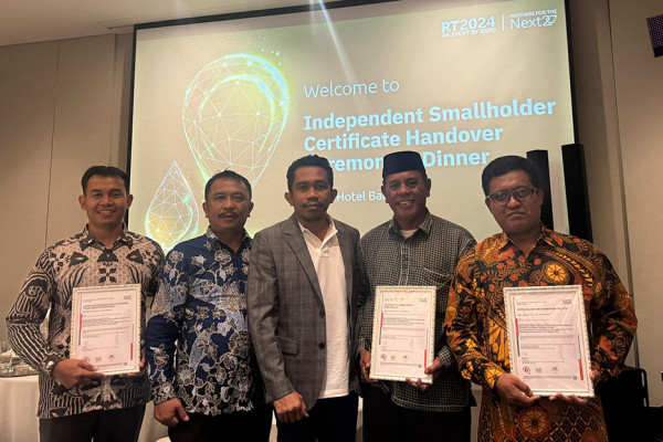 Komitmen Hasilkan Sawit Berkelanjutan, Petani SPKS Kantongi Sertifikat RSPO