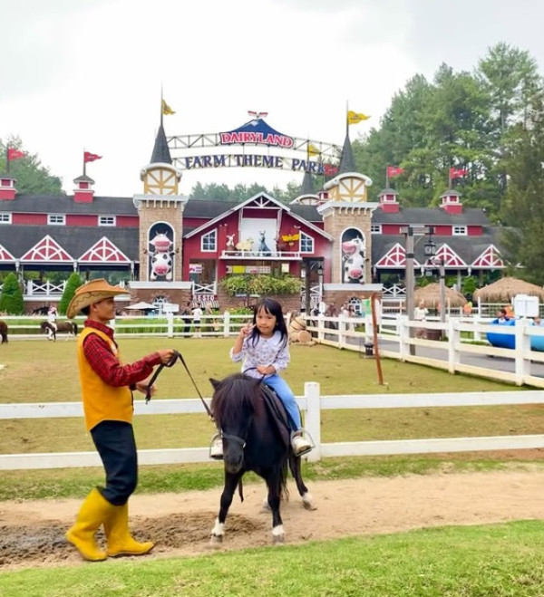 6 Rekomendasi Tempat Wisata di Jawa Barat yang Ramah Lansia
