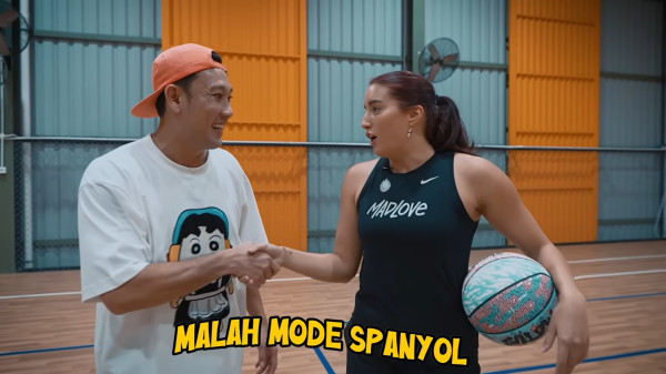 5 Potret Aislinn Konig, Istri Sandy Walsh Tanding Basket Bareng Denny Sumargo