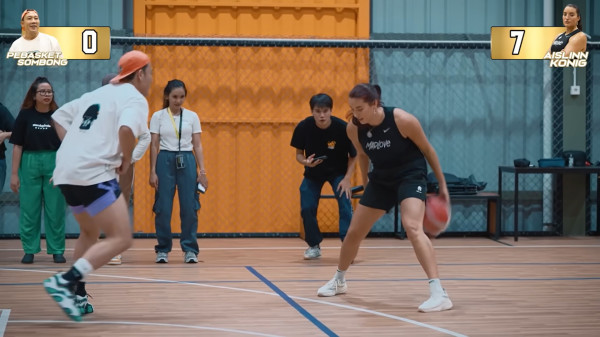 5 Potret Aislinn Konig, Istri Sandy Walsh Tanding Basket Bareng Denny Sumargo