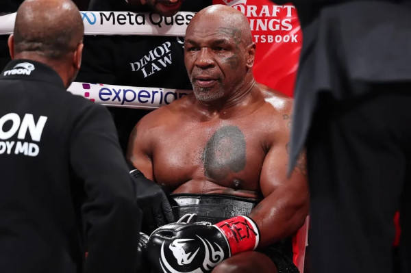 Mike Tyson Pensiun usai Dikalahkan Jake Paul: Tak Ada Penyesalan Naik Ring Terakhir Kalinya