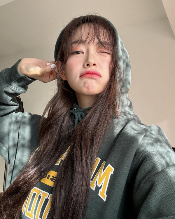 5 Potret Cantik Kim Se Jeong, Bintang Drama Korea Brewing Love