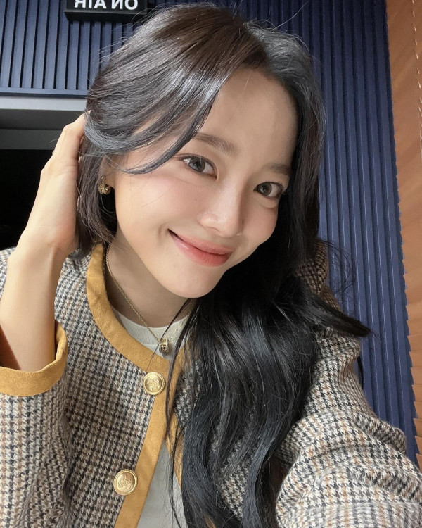 5 Potret Cantik Kim Se Jeong, Bintang Drama Korea Brewing Love