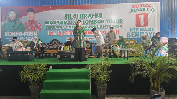 Ulama Sepuh dan Ribuan Warga 21 Kecamatan Lombok Timur Kukuhkan Dukungan untuk Rohmi-Firin