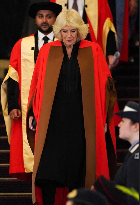 Ratu Camilla Raih Gelar Doktor Kehormatan dari Universitas London