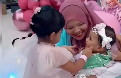 Ria Ricis Klarifikasi dan Minta Maaf soal Moana Kelewat Gemas pada Azura, Anak Atta Halilintar