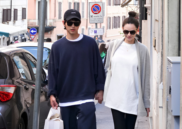 Song Joong Ki Umumkan Kelahiran Anak Kedua Berjenis Kelamin Perempuan
