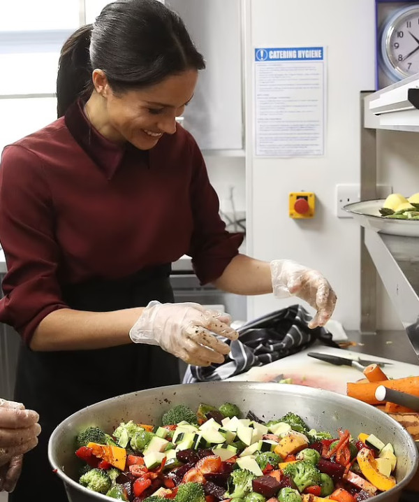 Menu Thanksgiving Meghan Markle: Saya Suka Kalkun yang Diasinkan
