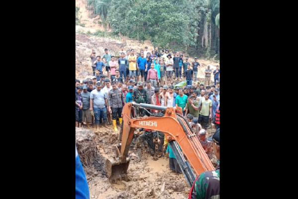 Bencana Tanah Longsor di Padang Lawas, 4 Orang Sekeluarga Tewas Tertimbun