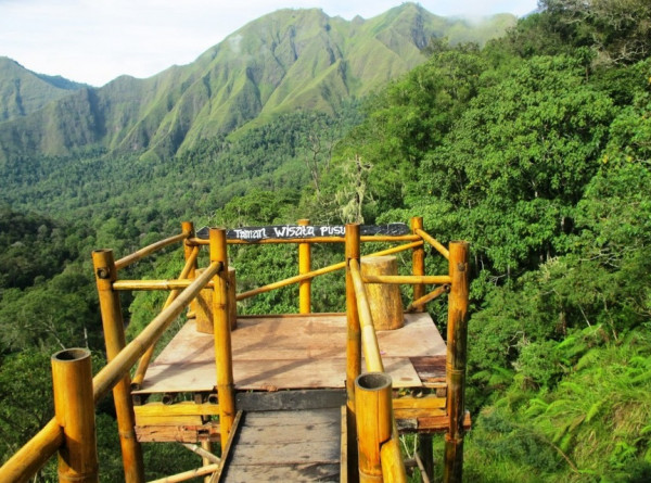 20 Rekomendasi Tempat Wisata Alam di Lombok yang Sejuk dan Asri