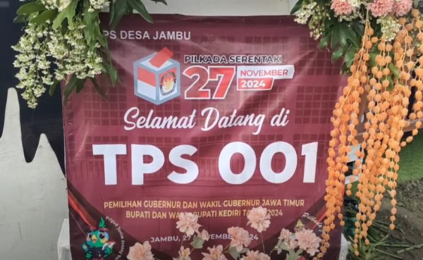 Menengok TPS Unik di Kediri, Mirip Tempat Pernikahan Outdoor Adat Jawa