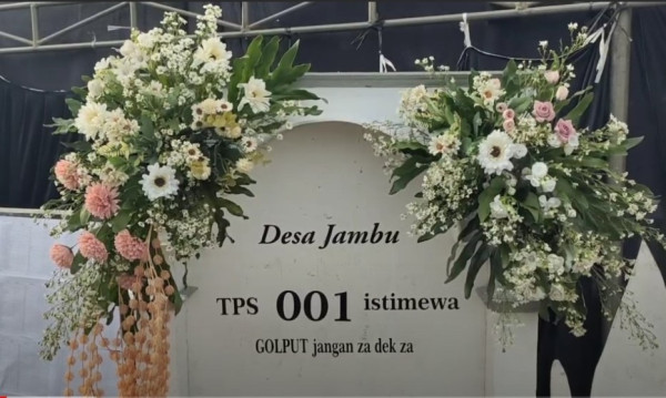 Menengok TPS Unik di Kediri, Mirip Tempat Pernikahan Outdoor Adat Jawa