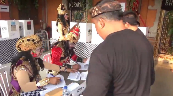 Pilkada 2024, TPS Bertema Pewayangan di Badung Ajak Warga Pilih Pemimpin Jujur