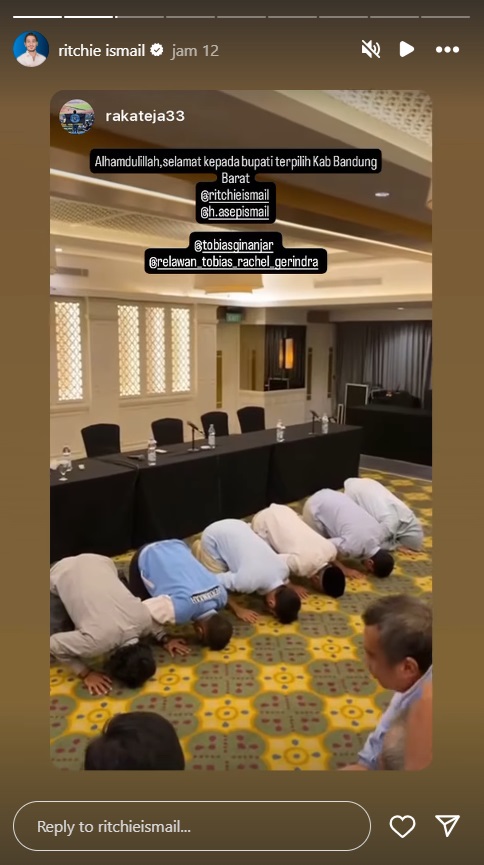 Jeje Govinda Sujud Syukur usai Unggul Quick Count Pilkada Bandung Barat
