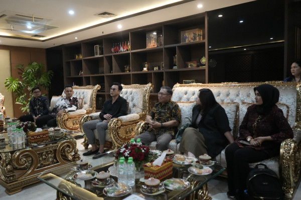 Kisruh Donasi Agus Salim, Denny Sumargo dan Teh Novi Temui Mensos Gus Ipul