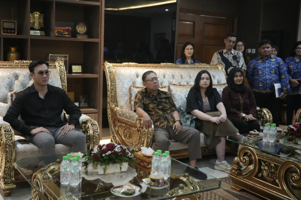 Kisruh Donasi Agus Salim, Denny Sumargo dan Teh Novi Temui Mensos Gus Ipul