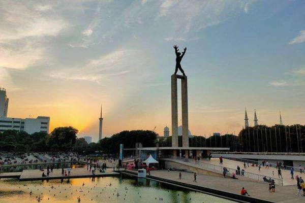 10 Rekomendasi Tempat Lari di Jakarta selain GBK, Cocok untuk Pemula hingga Profesional