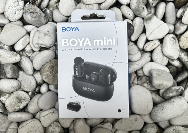 Review Boya Mini: Mikrofon Wireless Seringan Bulu dan Terkecil di Dunia
